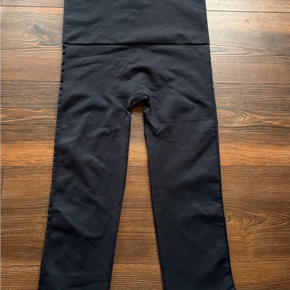 Belly Bandit Black Kids Pull-On Leggings - Picture 6 of 6